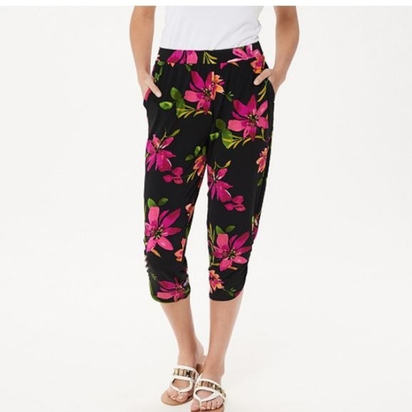 Susan Graver Pants - Regular Liquid Knit Crop Pants with Ruching Detail